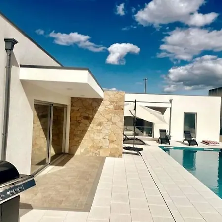 Quinta Chao Do Ribeiro * Carvalhal (Fundao)